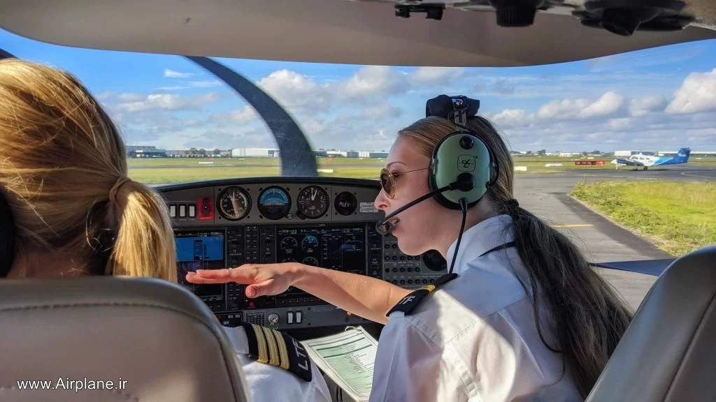 مربی خلبانی 