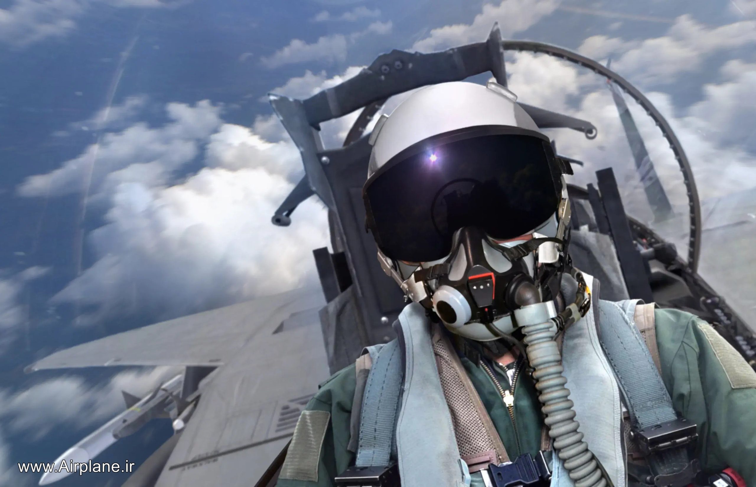 خلبان هواپیمای جنگنده