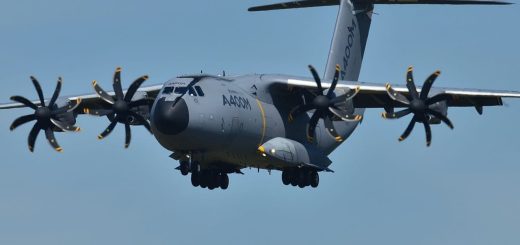 هواپیمای چند موتوره