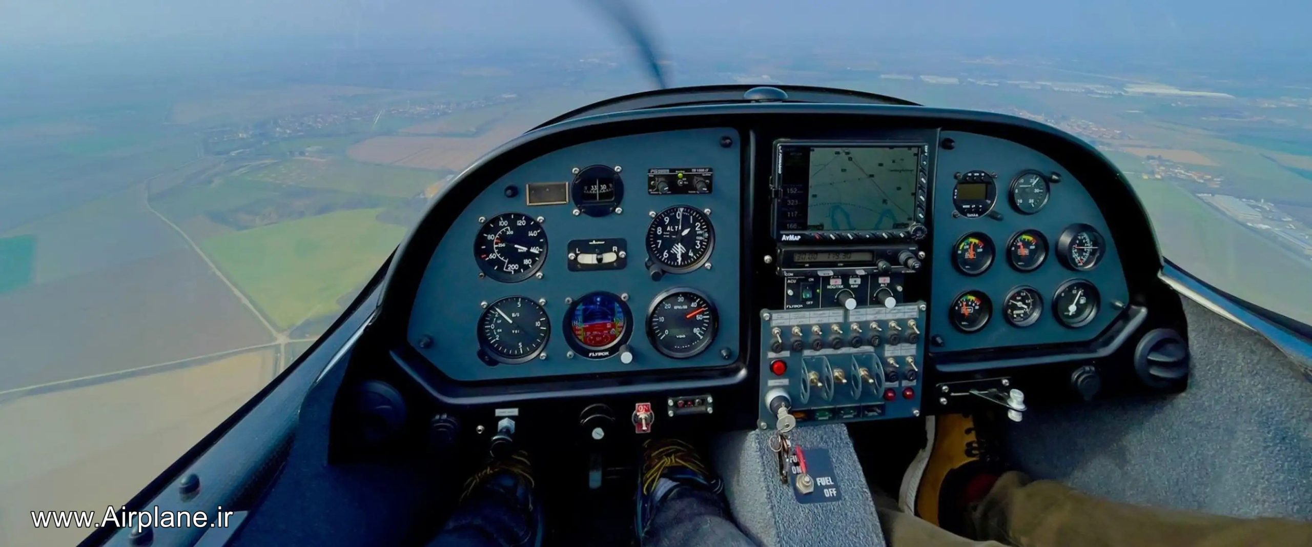 کابین هواپیمای فوق سبک