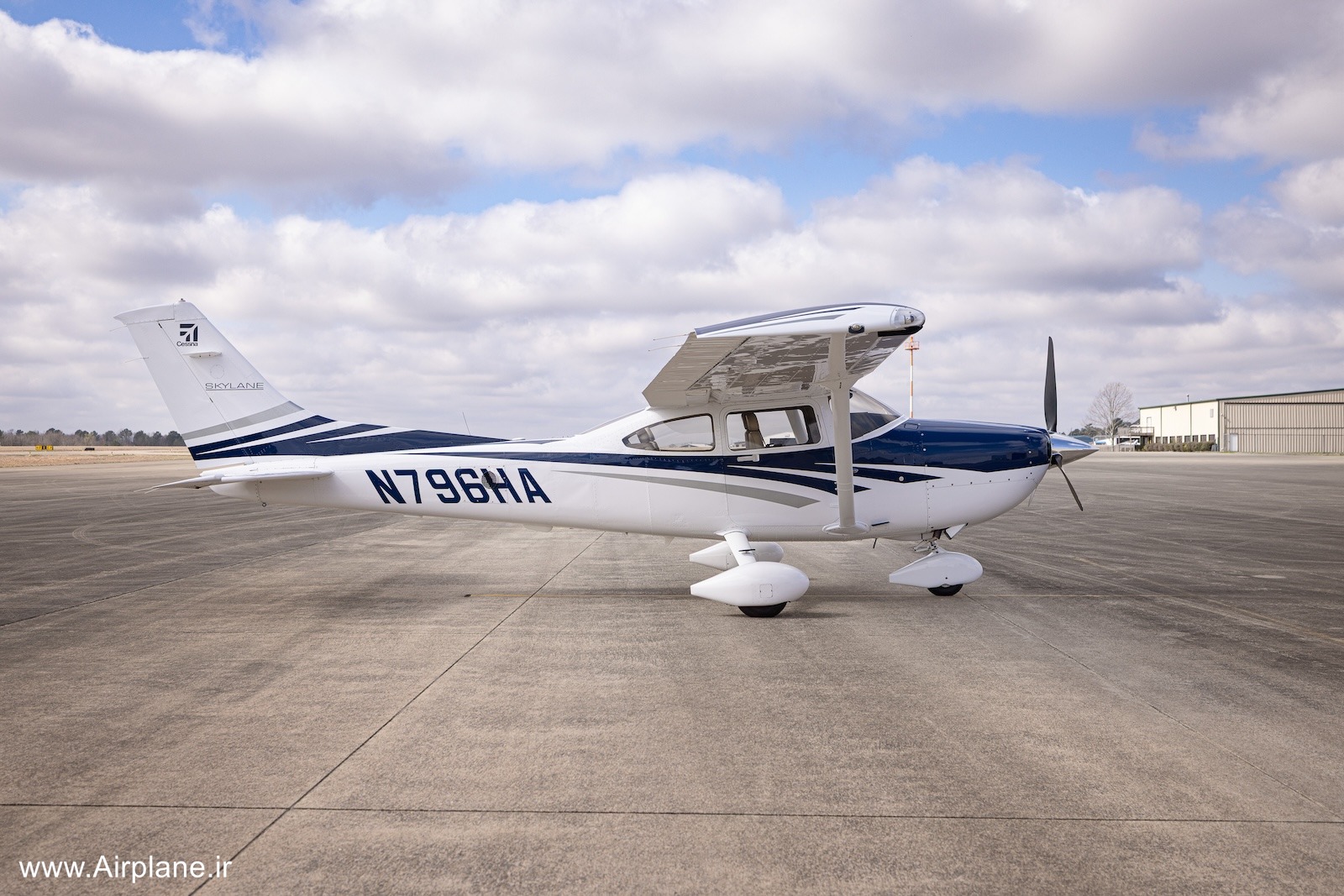 هواپیمای Cessna 182 Skylane