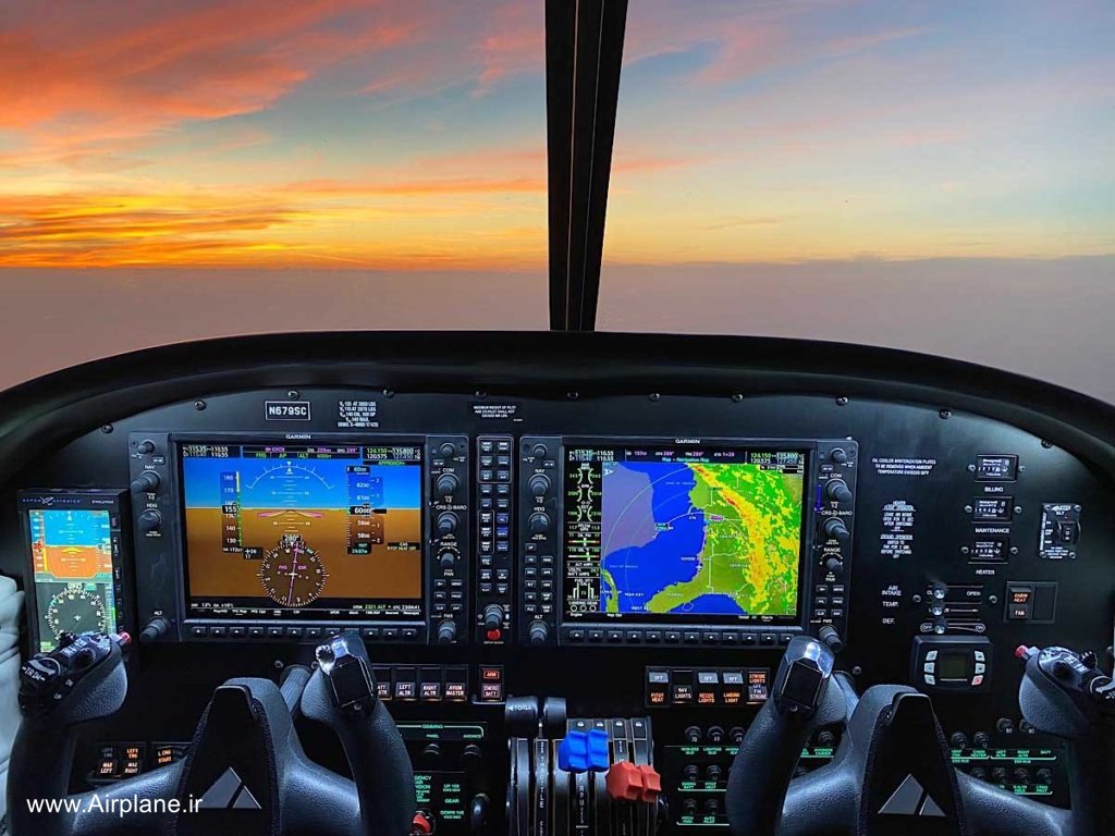 کابین هواپیمای Piper PA-44 Seminole